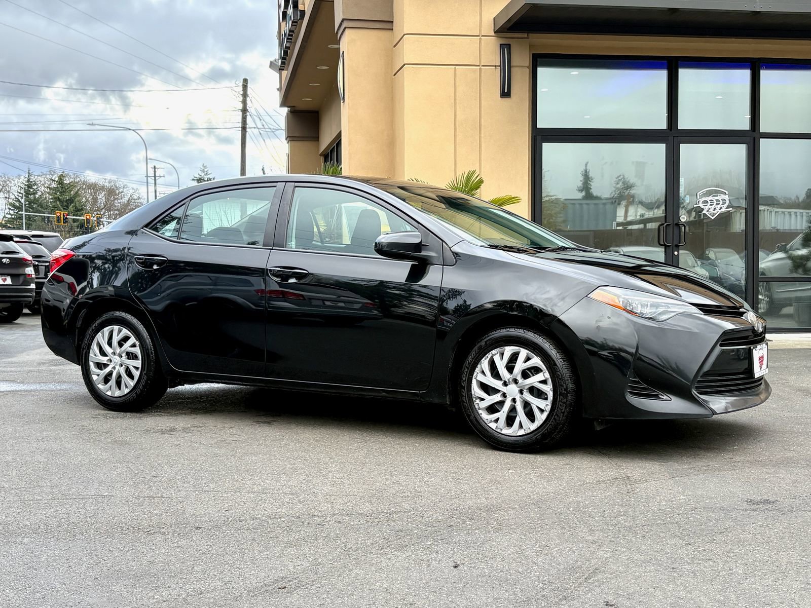 Used 2018 Toyota Corolla LE image 1