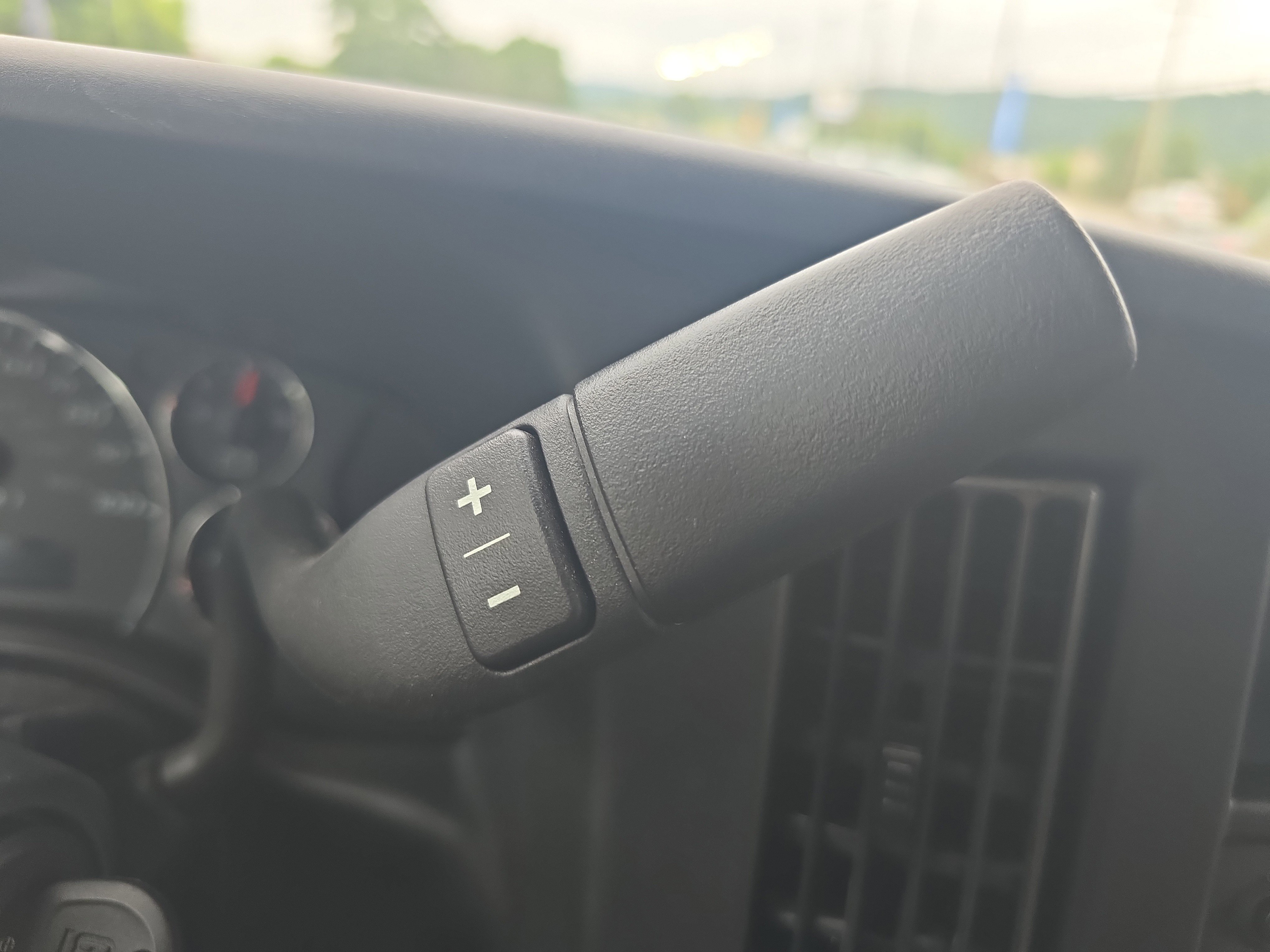 New 2025 Chevrolet Express 4500 Extended w/ Power Convenience Package image 22