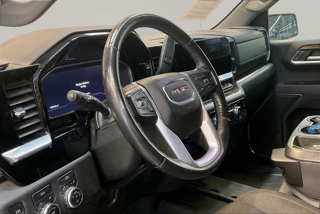 Used 2022 GMC Sierra 1500 Elevation w/ LPO, Elevation Black Package AWD/4WD image 18