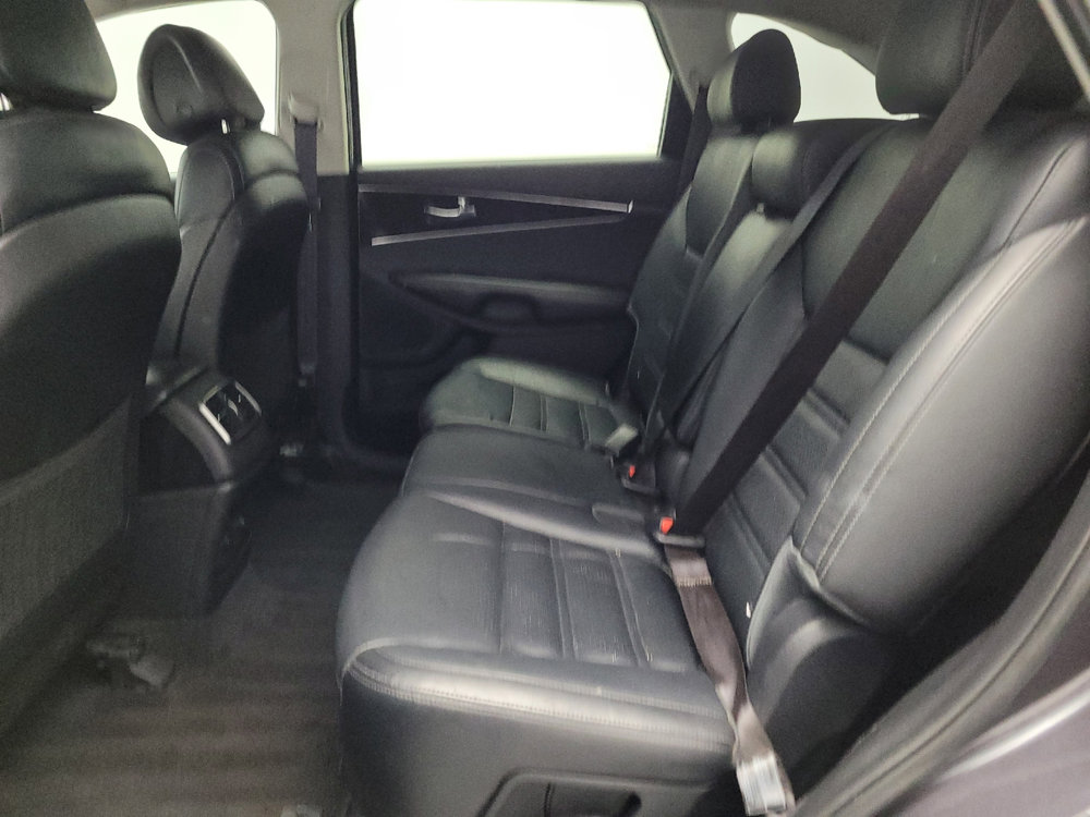 Used 2016 Kia Sorento EX image 18