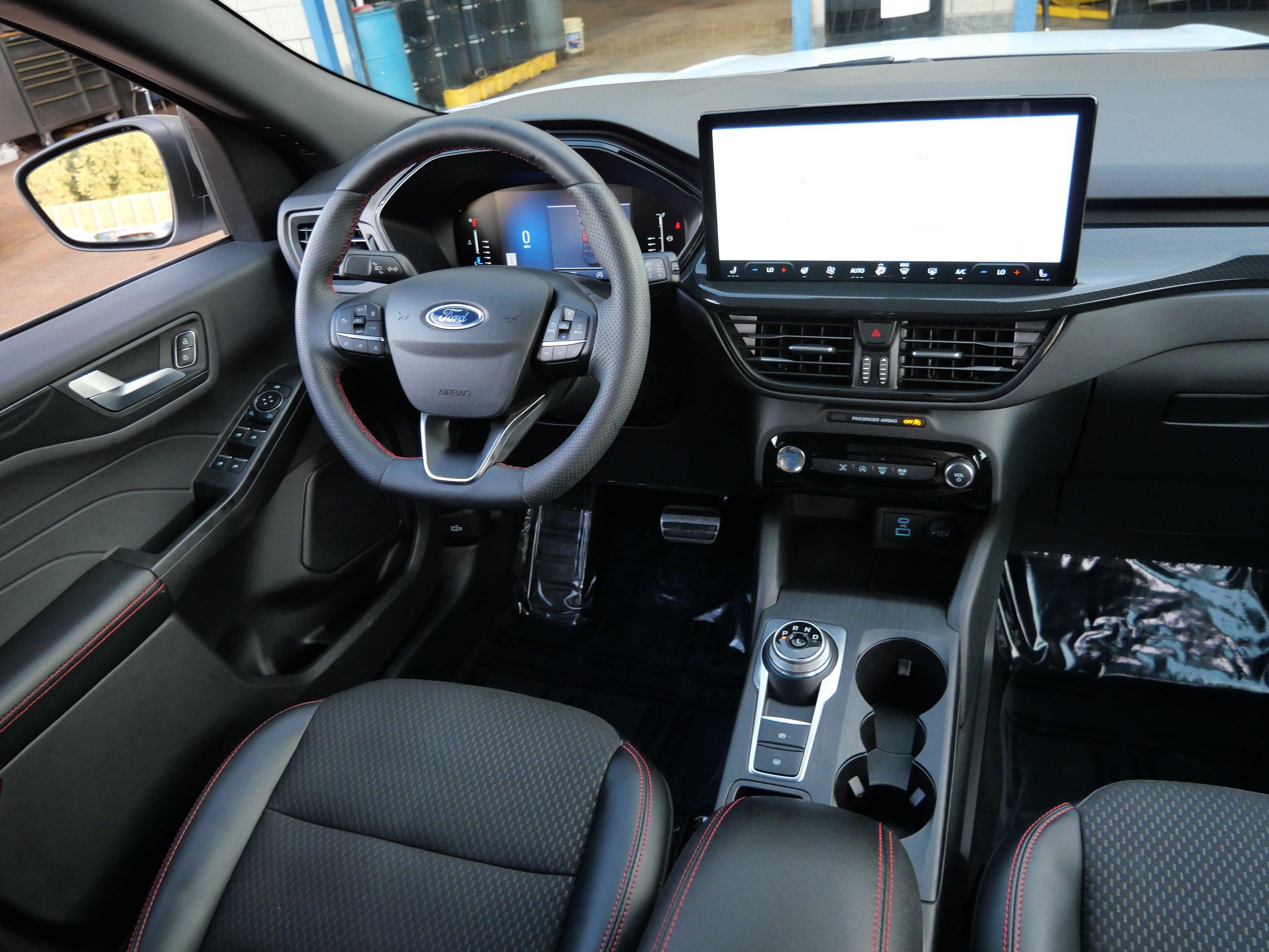 Certified 2023 Ford Escape ST-Line w/ Tech Pack #1 AWD/4WD image 9