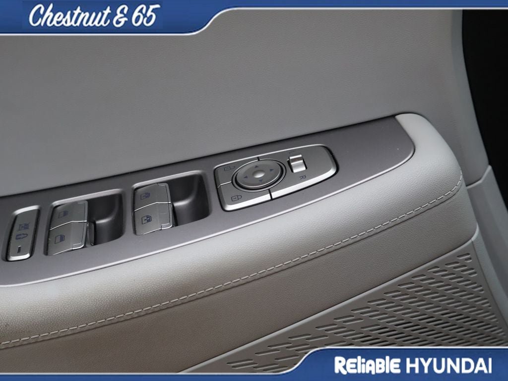 Certified 2025 Hyundai Palisade SEL FWD image 48