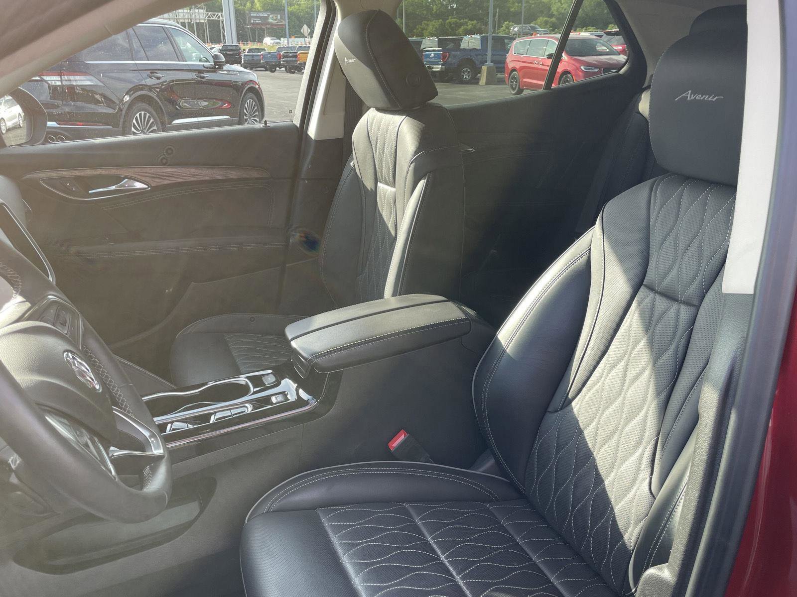Used 2022 Buick Envision Avenir w/ Safety Package FWD image 14