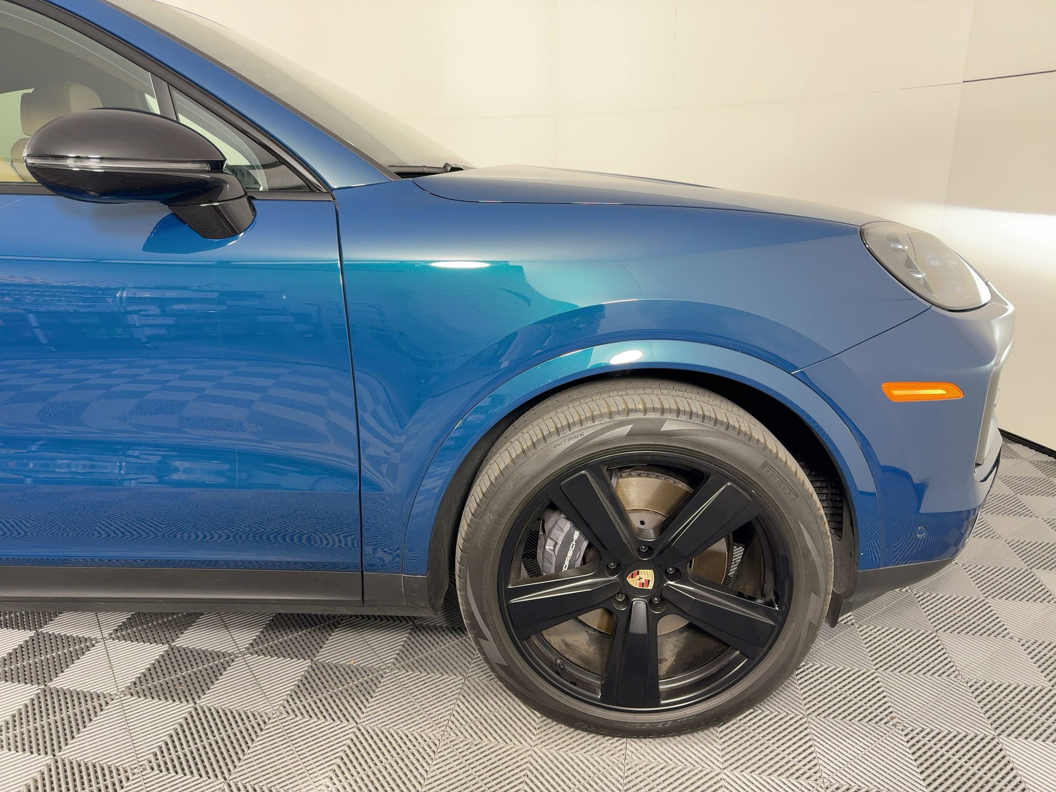 Certified 2025 Porsche Cayenne Coupe w/ Premium Package Plus image 12