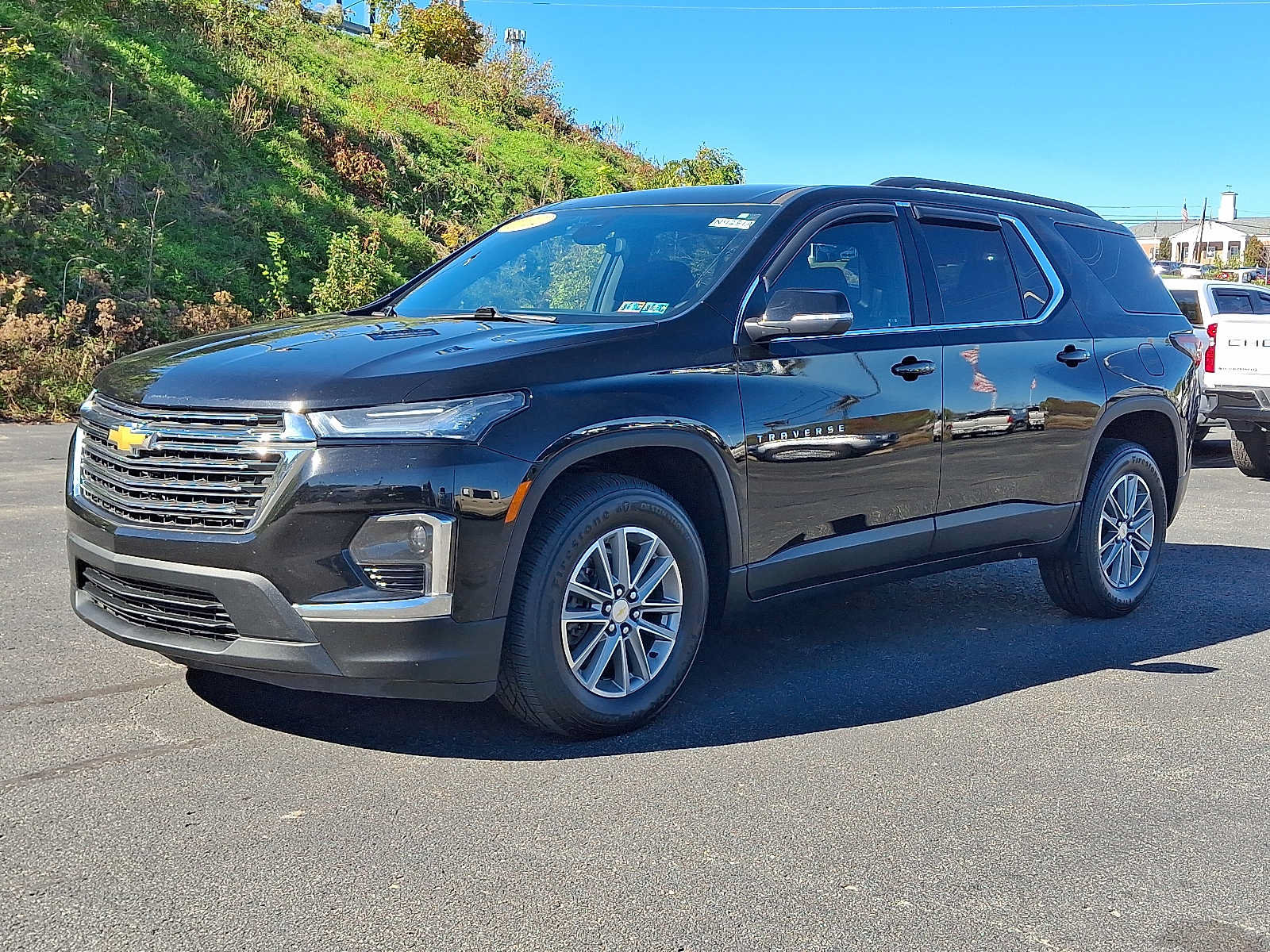 Used 2022 Chevrolet Traverse LT AWD/4WD image 3