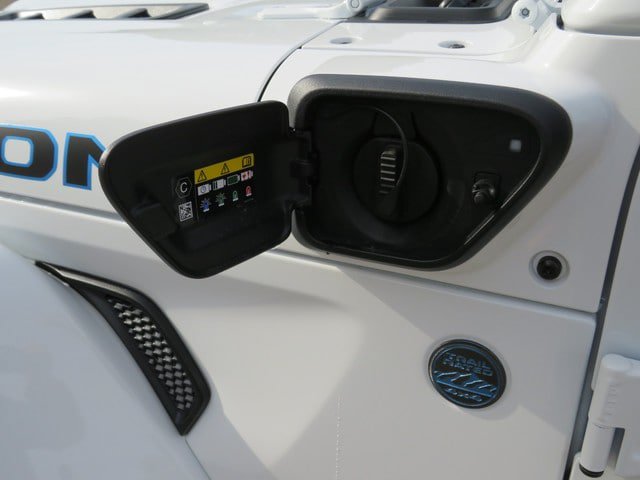 New 2023 Jeep Wrangler Unlimited Rubicon 4xe w/ Steel Bumper Group AWD/4WD image 12