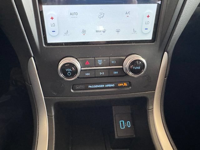 Certified 2024 Ford Edge SEL AWD/4WD image 20