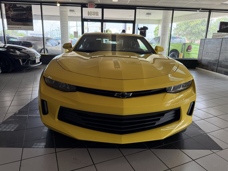 Used 2017 Chevrolet Camaro LT RWD image 3