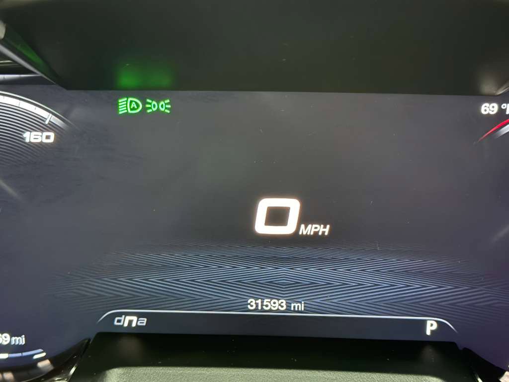 Used 2024 Alfa Romeo Stelvio Sprint RWD image 16
