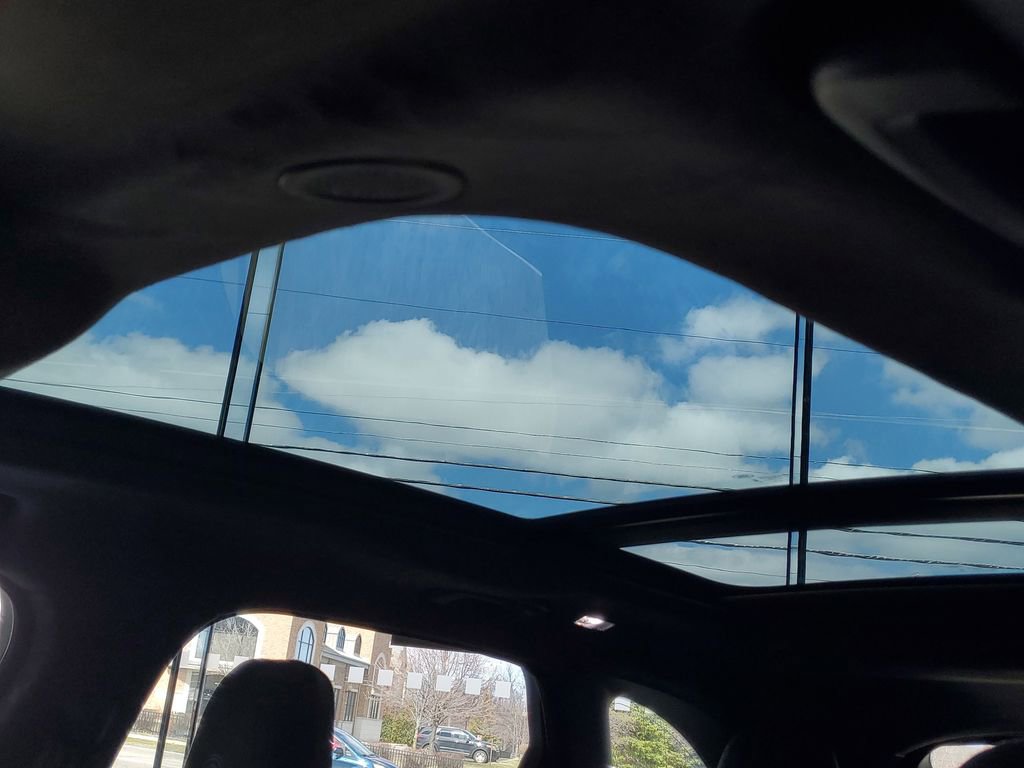 New 2026 Jaguar F-PACE SVR image 9