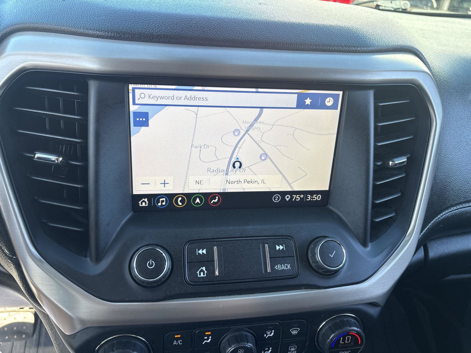 Used 2020 GMC Acadia Denali AWD/4WD image 23