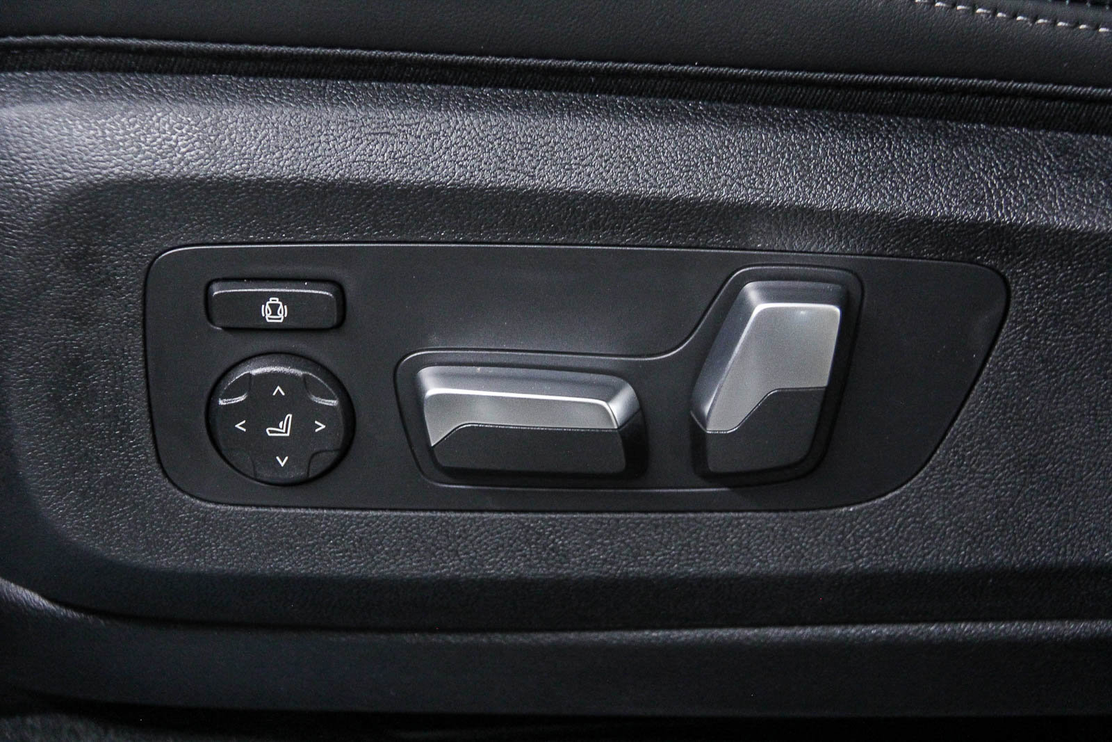 New 2026 BMW X5 xDrive40i AWD/4WD image 21