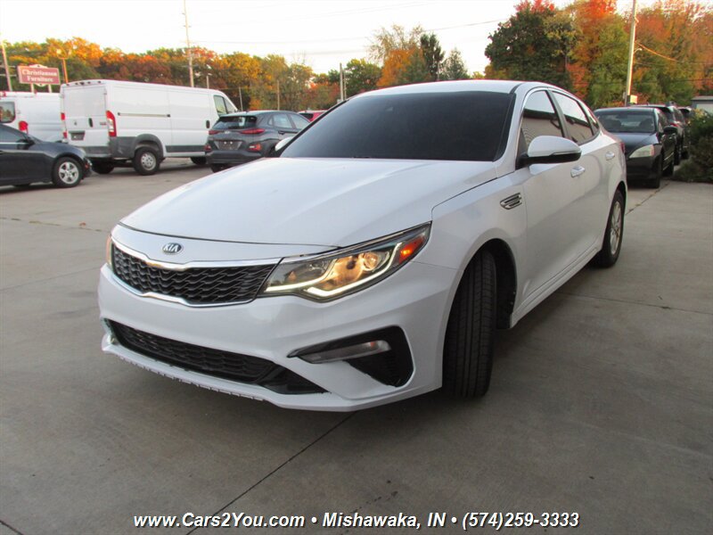 Used 2019 Kia Optima LX FWD image 2