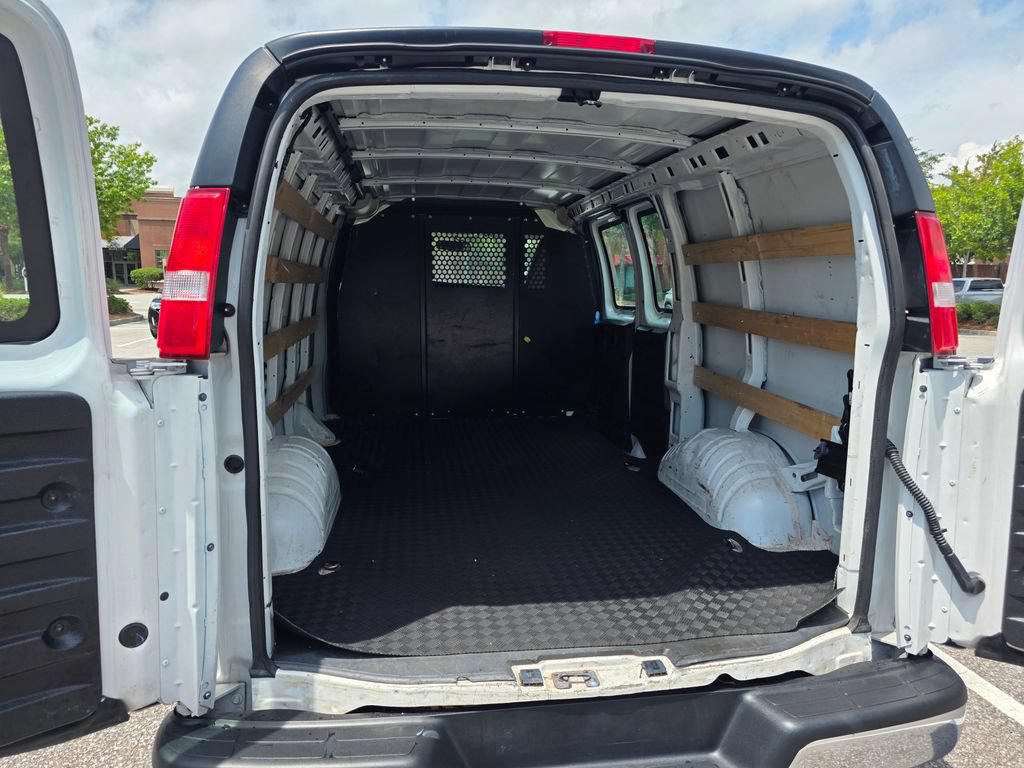 Used 2024 Chevrolet Express 2500 w/ Driver Convenience Package RWD image 25
