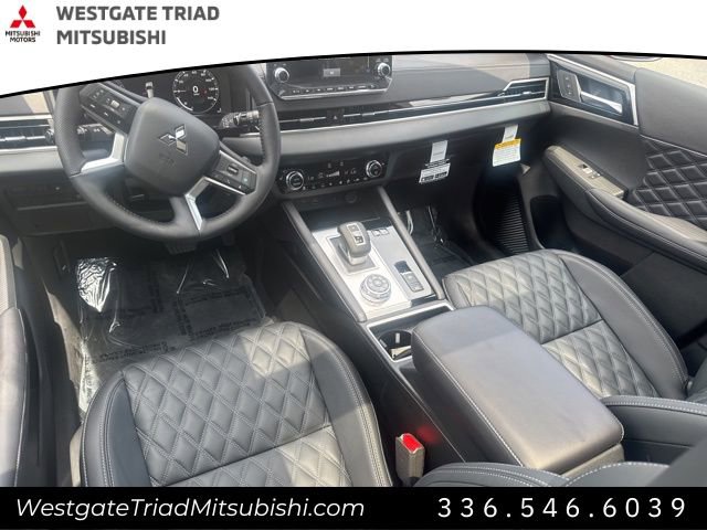 New 2025 Mitsubishi Outlander SEL image 14