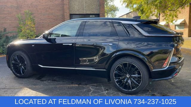 Used 2025 Cadillac Lyriq Luxury image 6