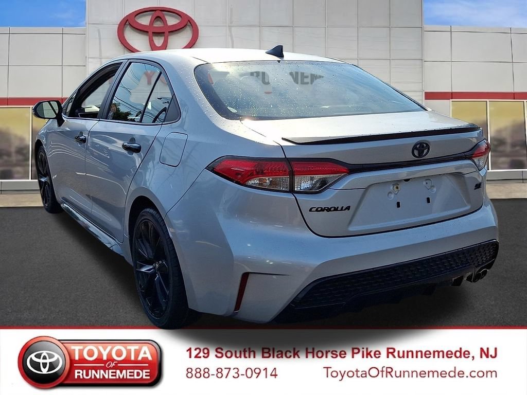 Certified 2022 Toyota Corolla SE FWD image 4