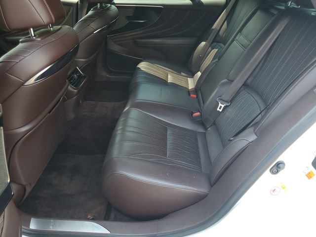 Used 2018 Lexus LS 500 w/ Interior Upgrade Package RWD image 11