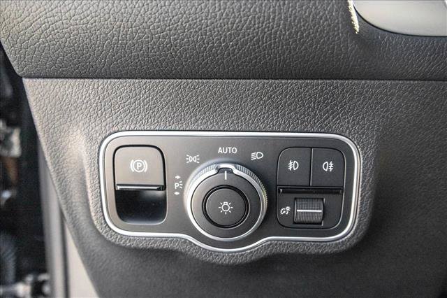 New 2026 Mercedes-Benz GLB 250 4MATIC image 15