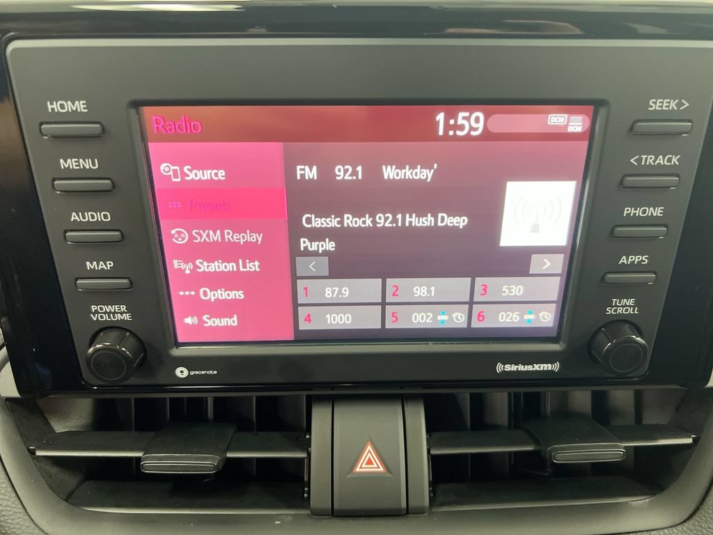 Used 2021 Toyota RAV4 LE AWD/4WD image 14