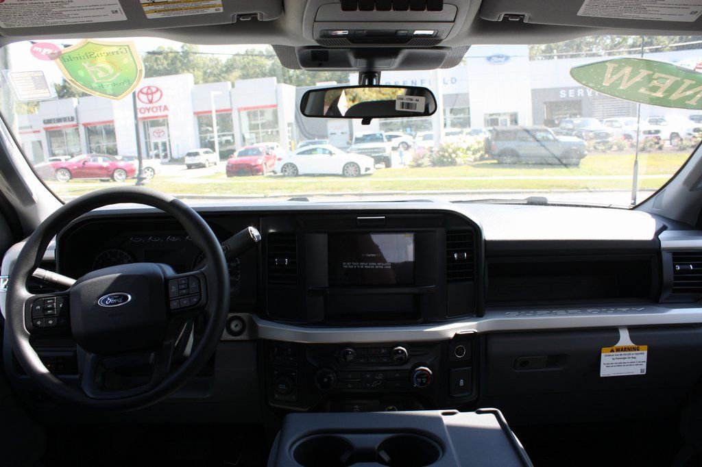 New 2026 Ford F250 XL w/ XL Chrome Package image 16