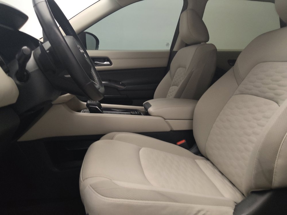 Used 2022 Nissan Pathfinder SV AWD/4WD image 17
