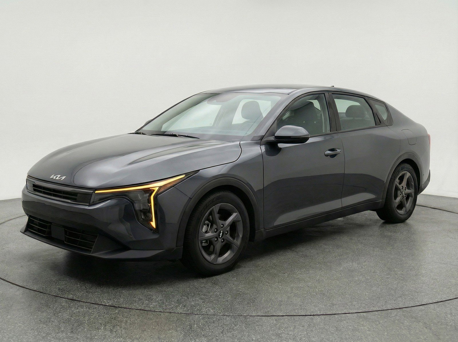 Used 2025 Kia K4 LXS image 3