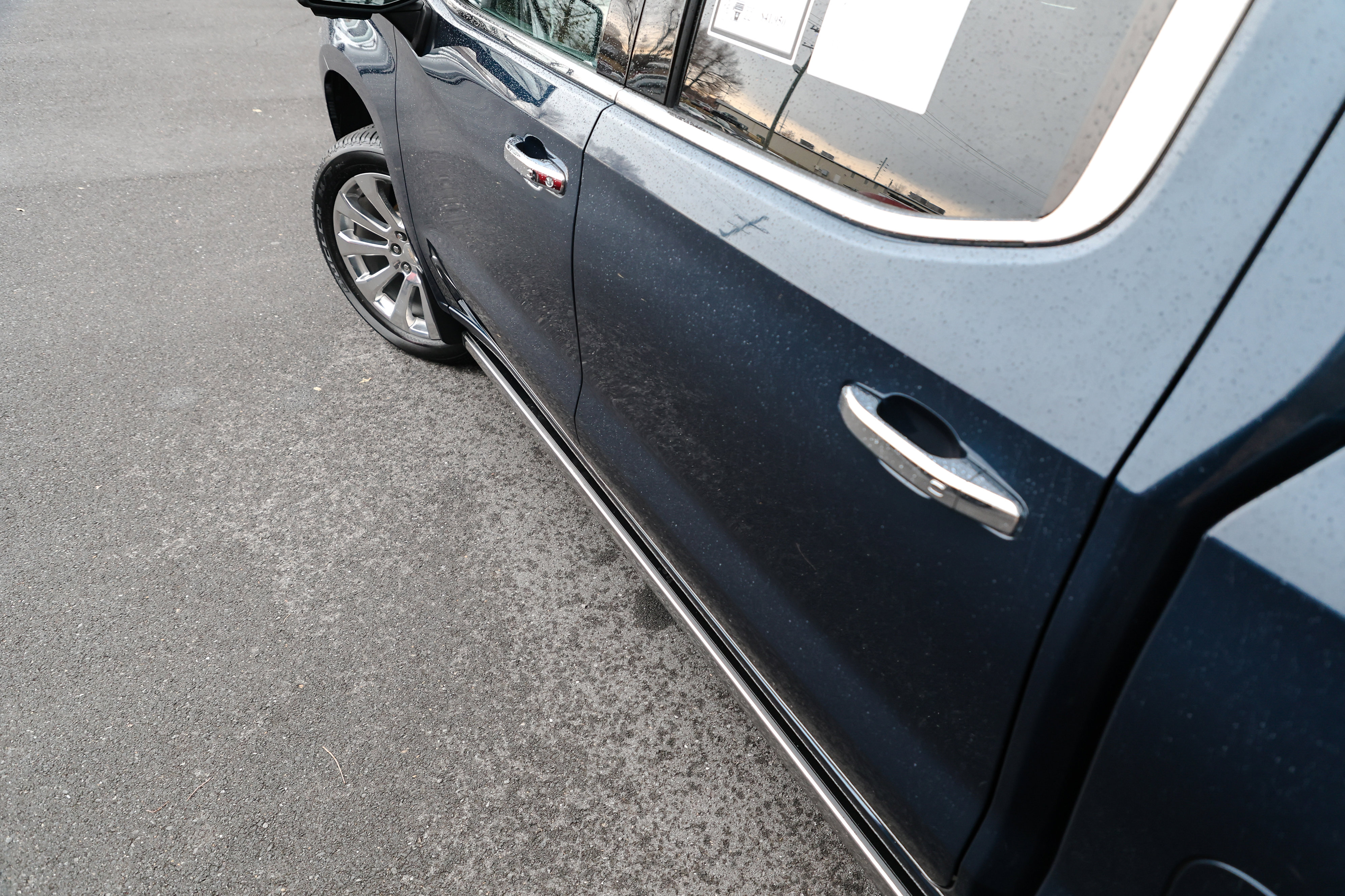 Used 2019 Chevrolet Silverado 1500 High Country w/ Technology Package image 7