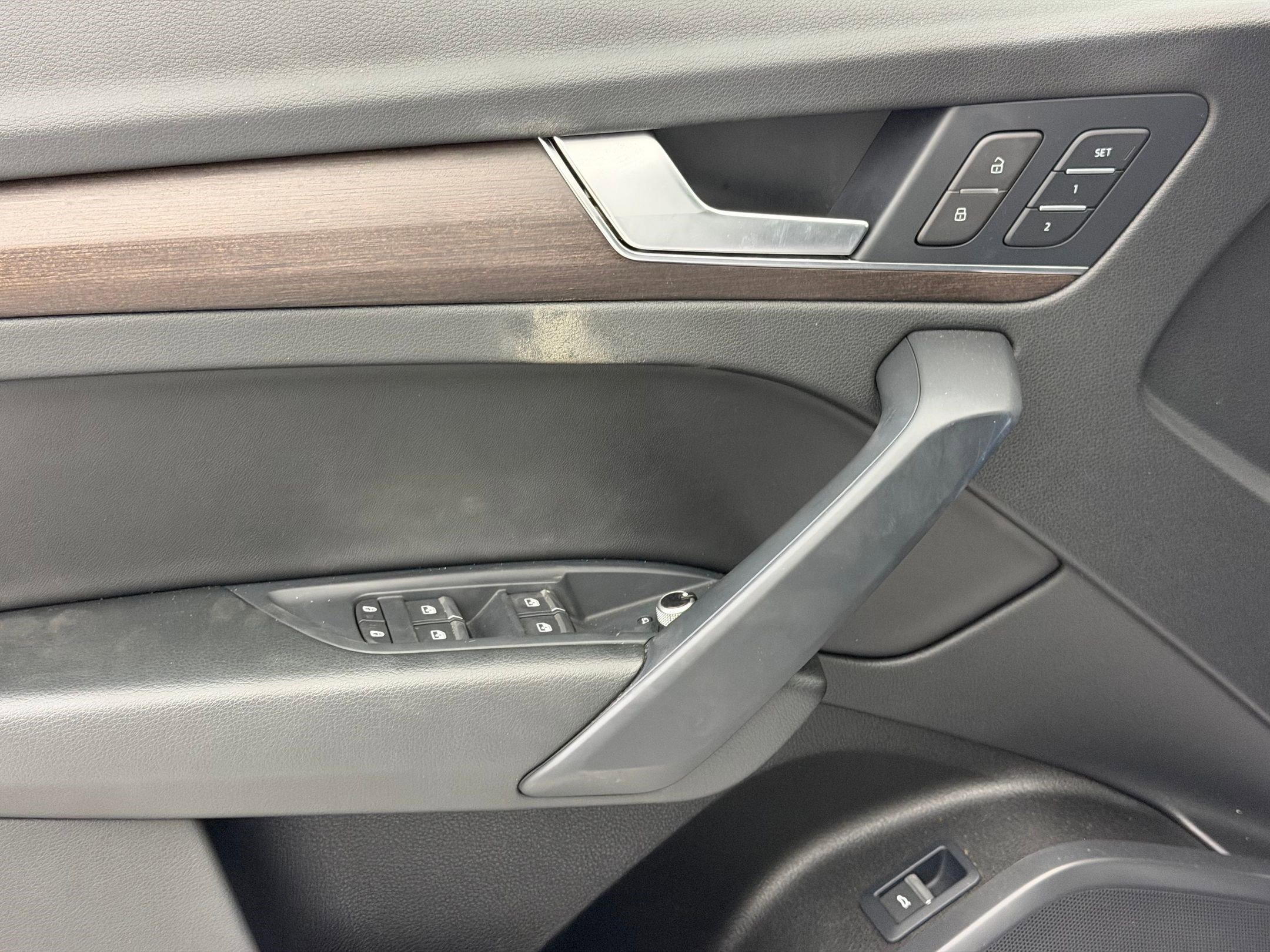 Used 2023 Audi Q5 2.0T Premium w/ Convenience Package image 14