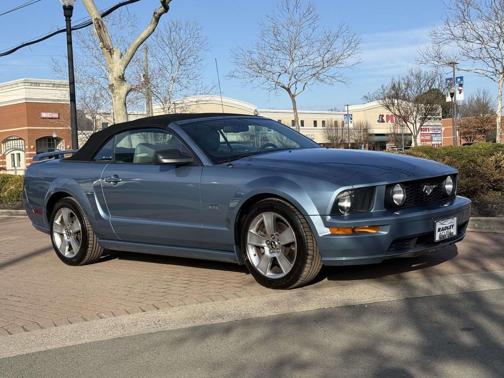 Used 2007 Ford Mustang GT Premium RWD image 1