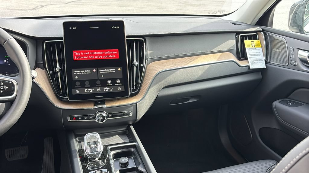 New 2026 Volvo XC60 T8 Ultra w/ Protection Package Premier AWD/4WD image 8