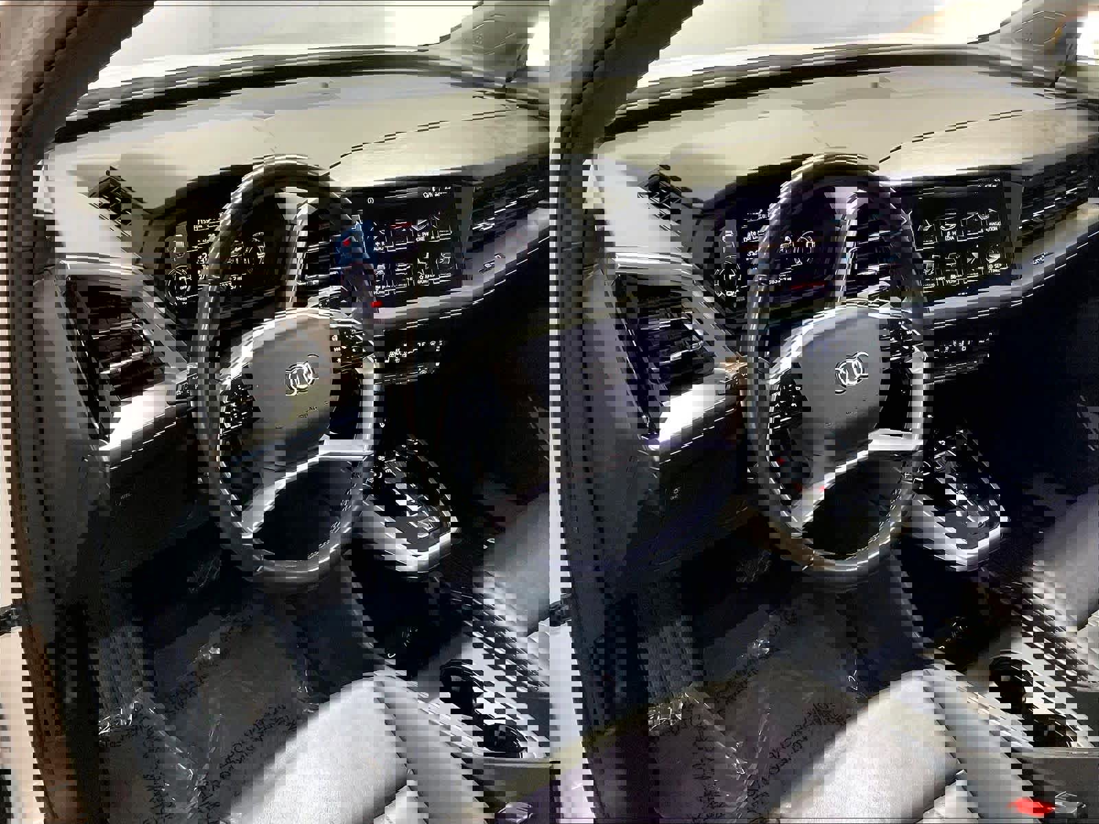 Certified 2023 Audi Q4 e-tron Premium Plus w/ Premium Plus image 15