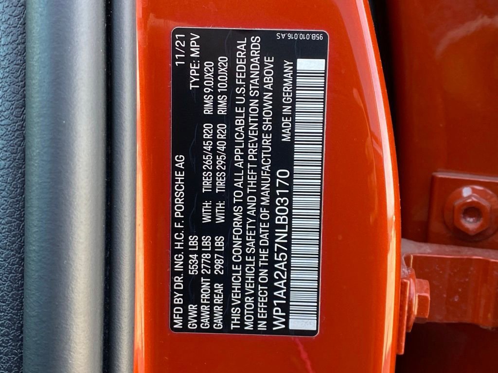 Used 2022 Porsche Macan AWD/4WD image 35