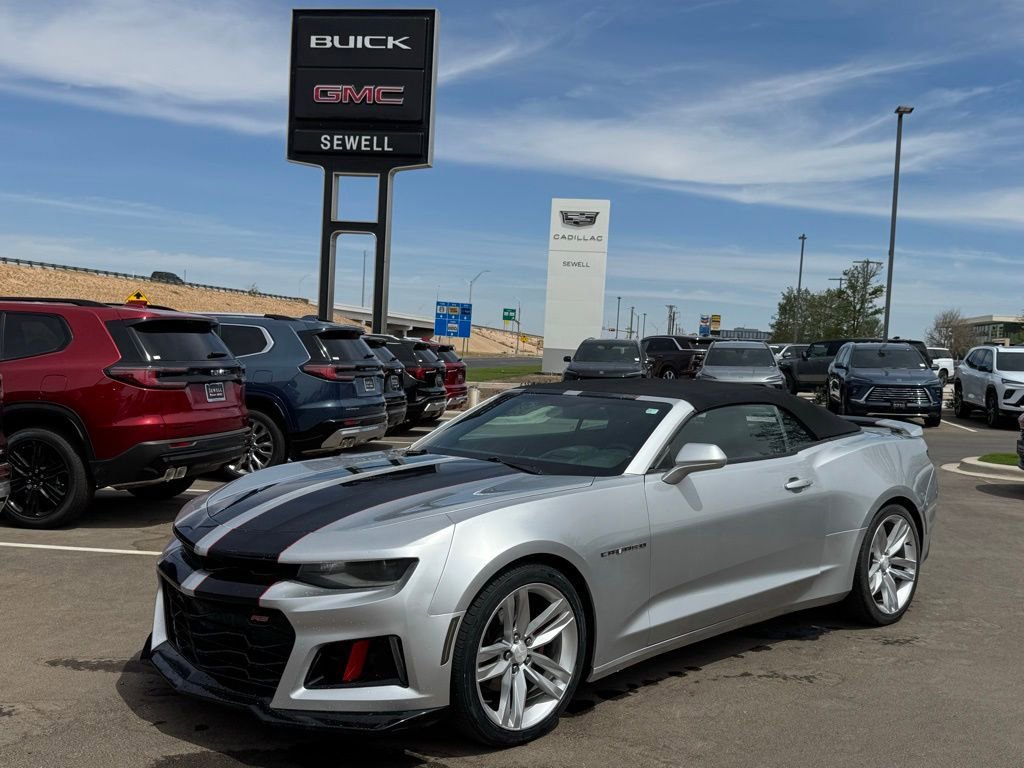 Used 2016 Chevrolet Camaro LT image 1