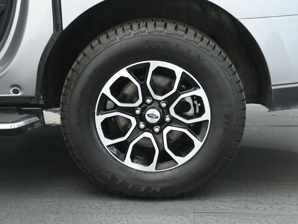 Used 2023 Ford Expedition Max XLT image 24