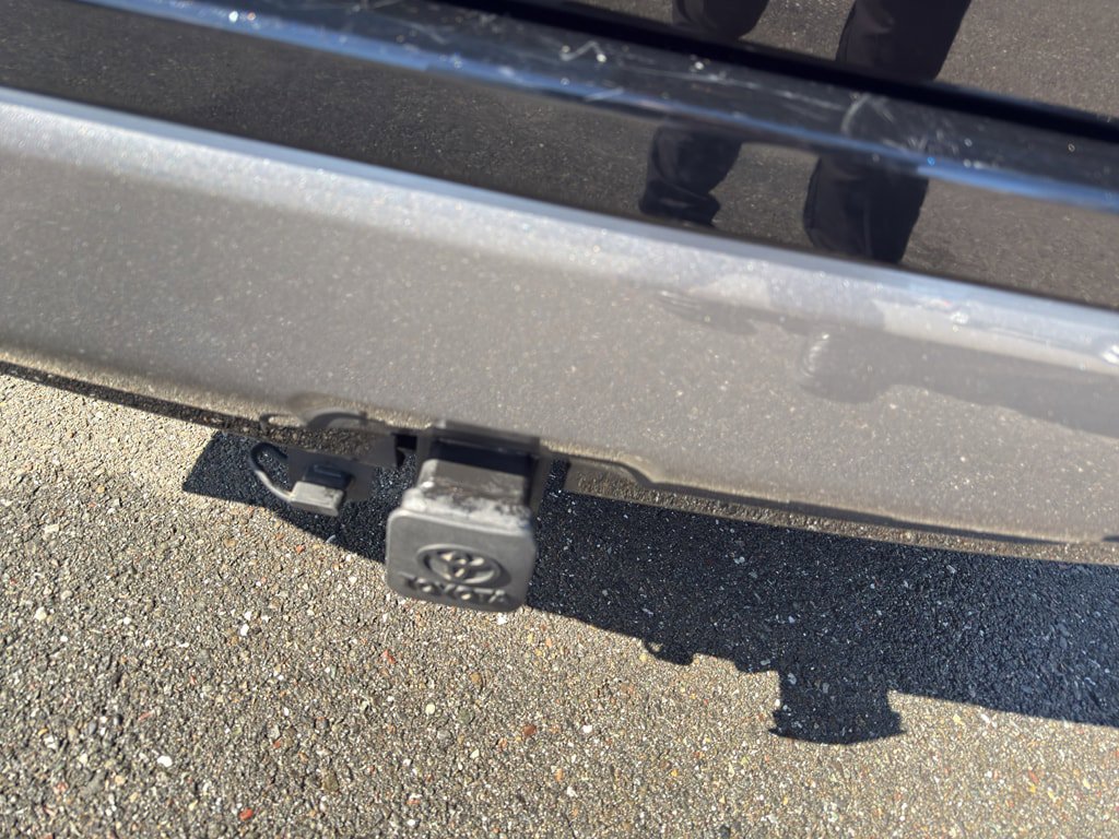 Used 2021 Toyota RAV4 XSE AWD/4WD image 5