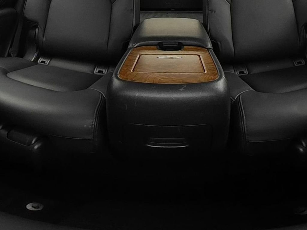 Used 2024 Nissan Armada SL w/ Captain's Chairs Package image 24