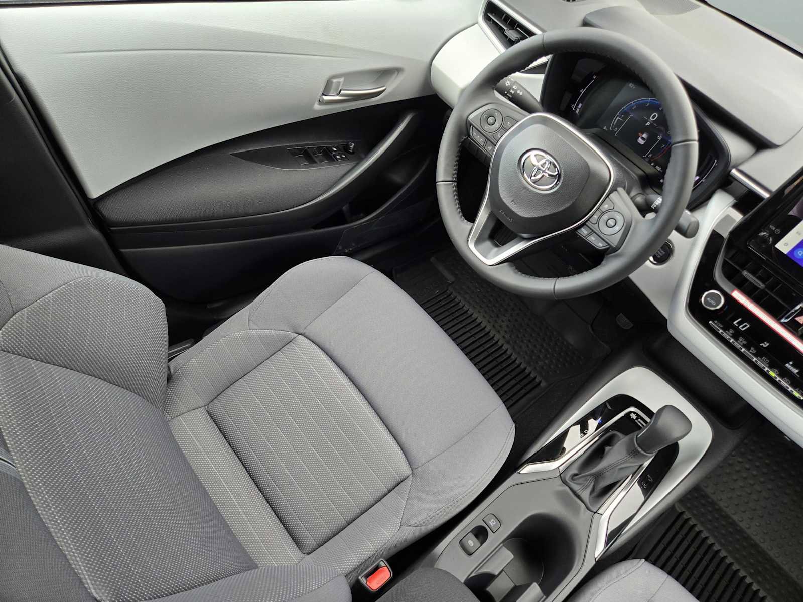 Used 2026 Toyota Corolla SE image 15