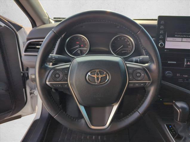 Used 2022 Toyota Camry XLE FWD image 14