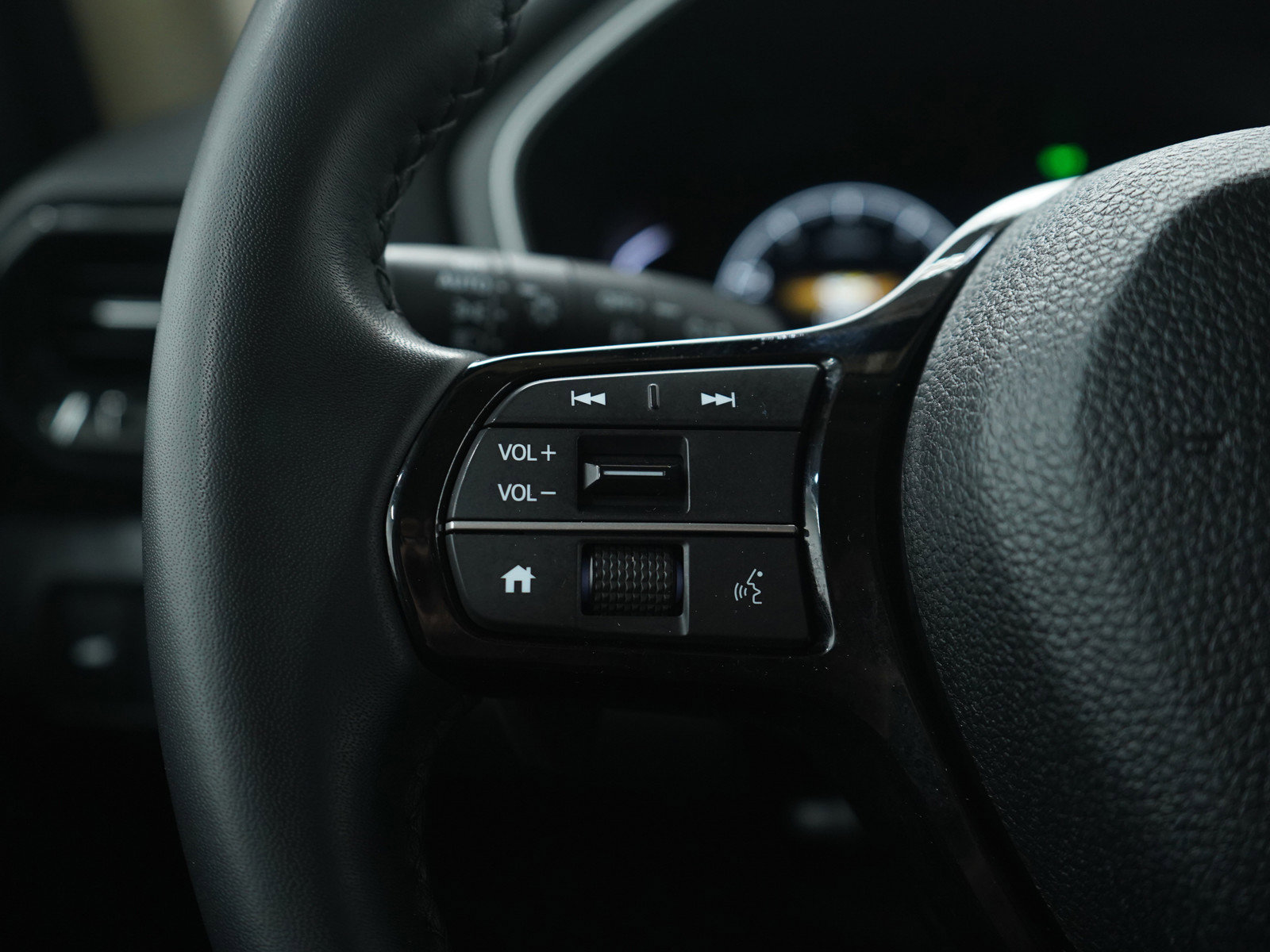 Used 2025 Honda Pilot EX-L image 31