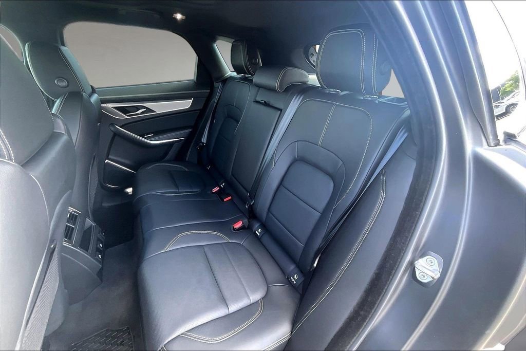Used 2026 Jaguar F-PACE R-Dynamic S AWD/4WD image 27