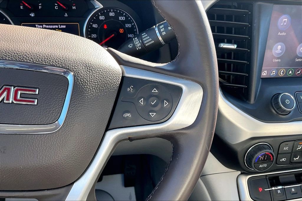 Used 2023 GMC Acadia SLT image 13