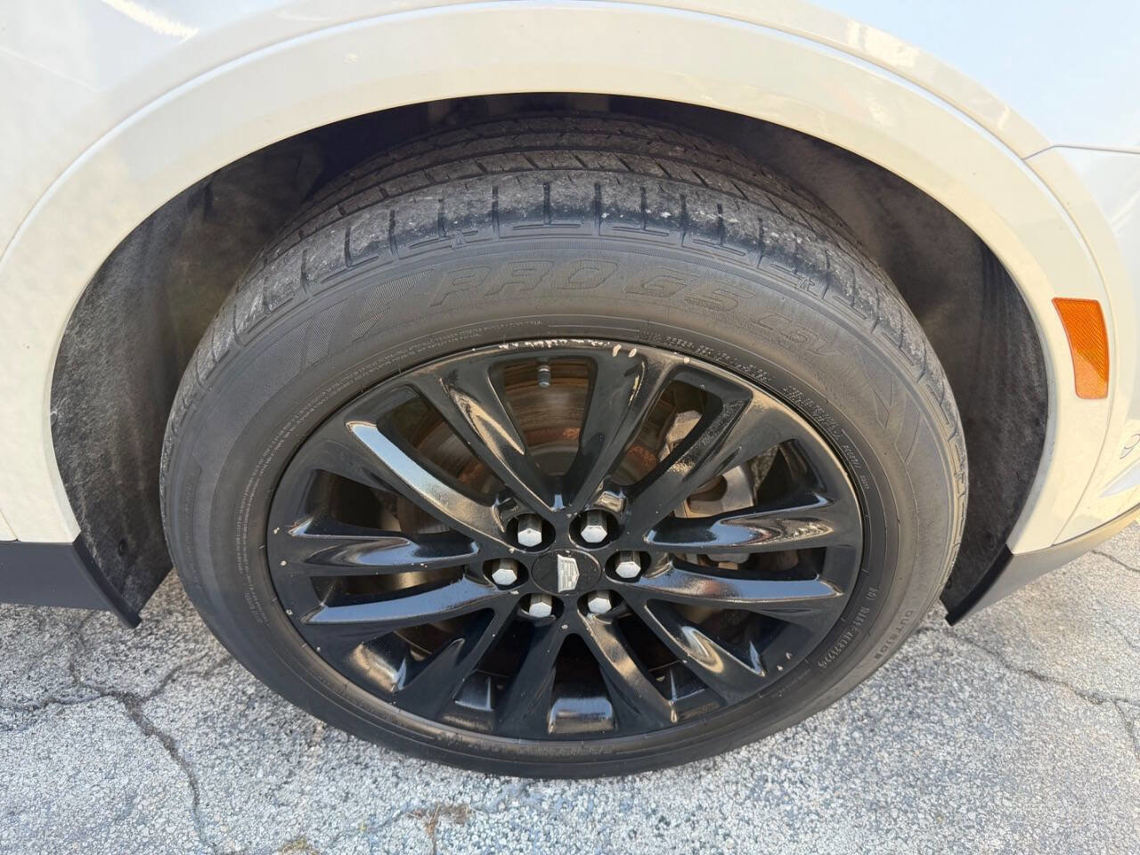 Used 2017 Cadillac XT5 Platinum w/ Driver Assist Package AWD/4WD image 27