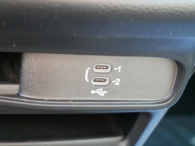 New 2027 Chrysler Pacifica Select AWD/4WD image 24