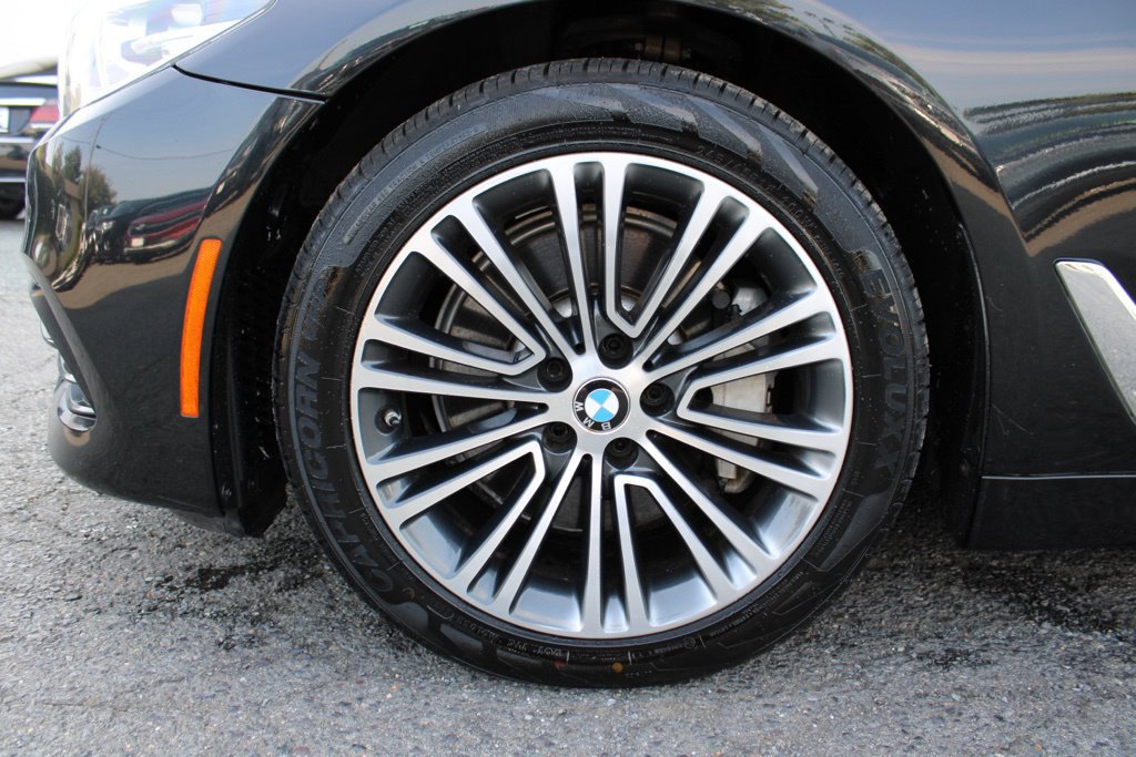 Used 2018 BMW 540i RWD image 28