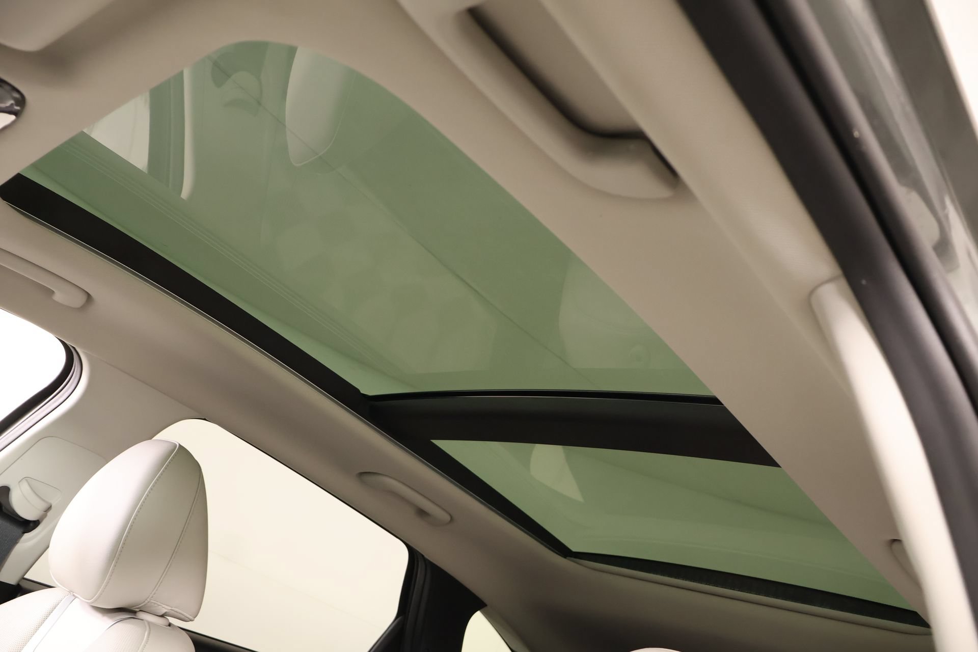 Used 2022 Hyundai Tucson Limited FWD image 16
