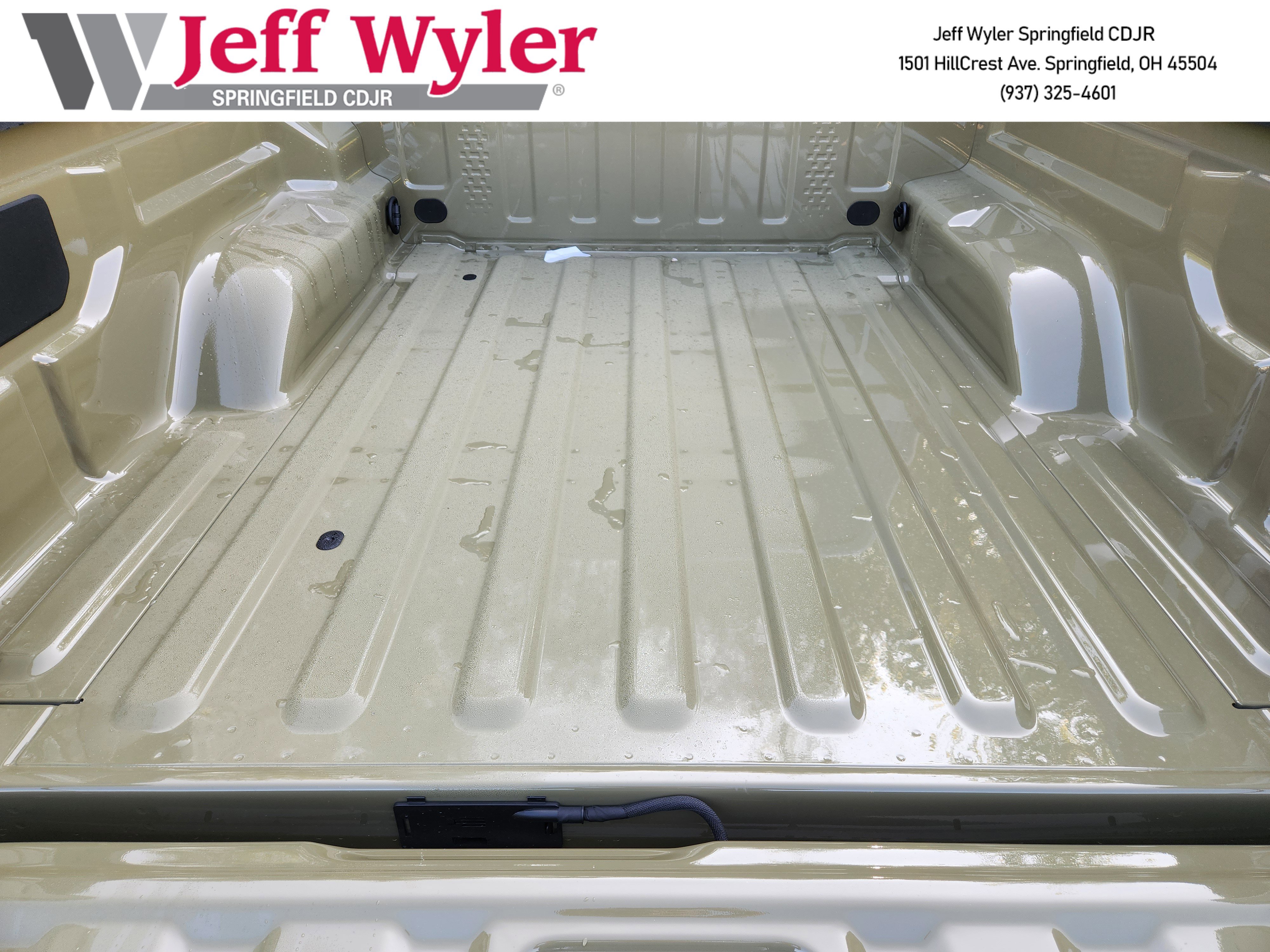 New 2025 Jeep Gladiator Sport image 8