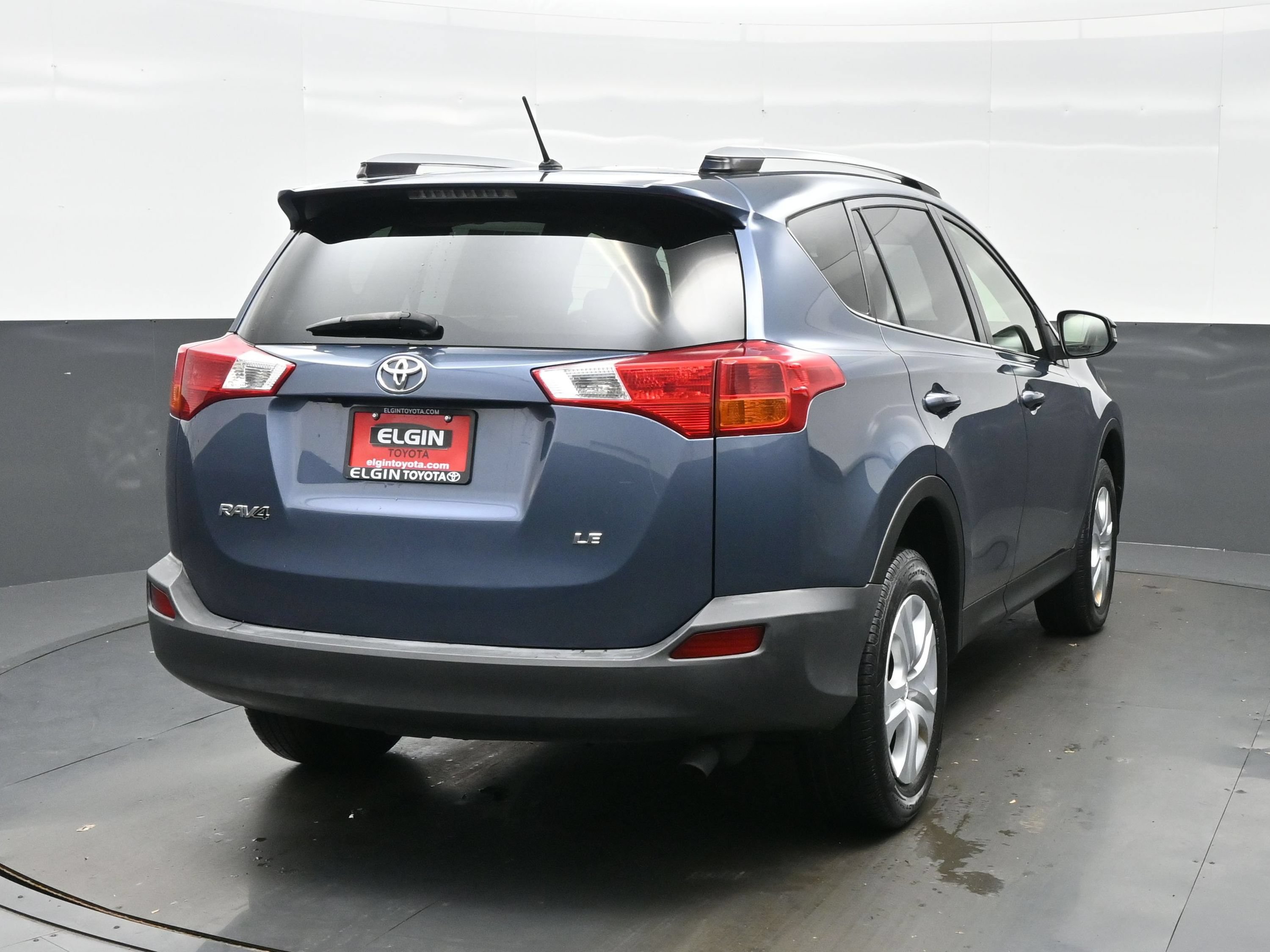 Used 2014 Toyota RAV4 LE FWD image 5