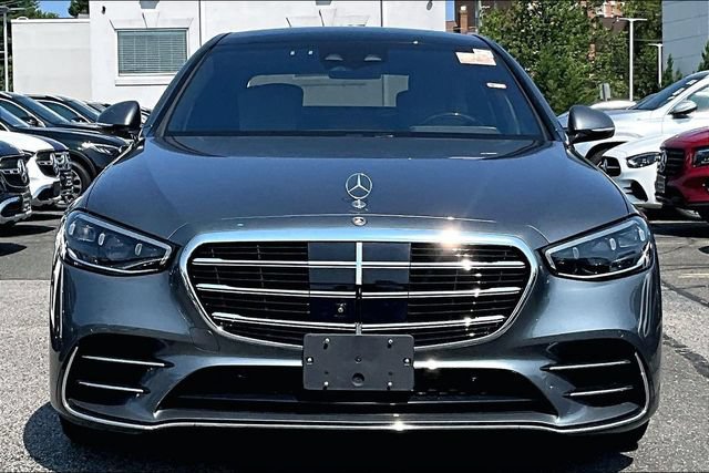Used 2023 Mercedes-Benz S 580 4MATIC Sedan w/ AMG Line image 2