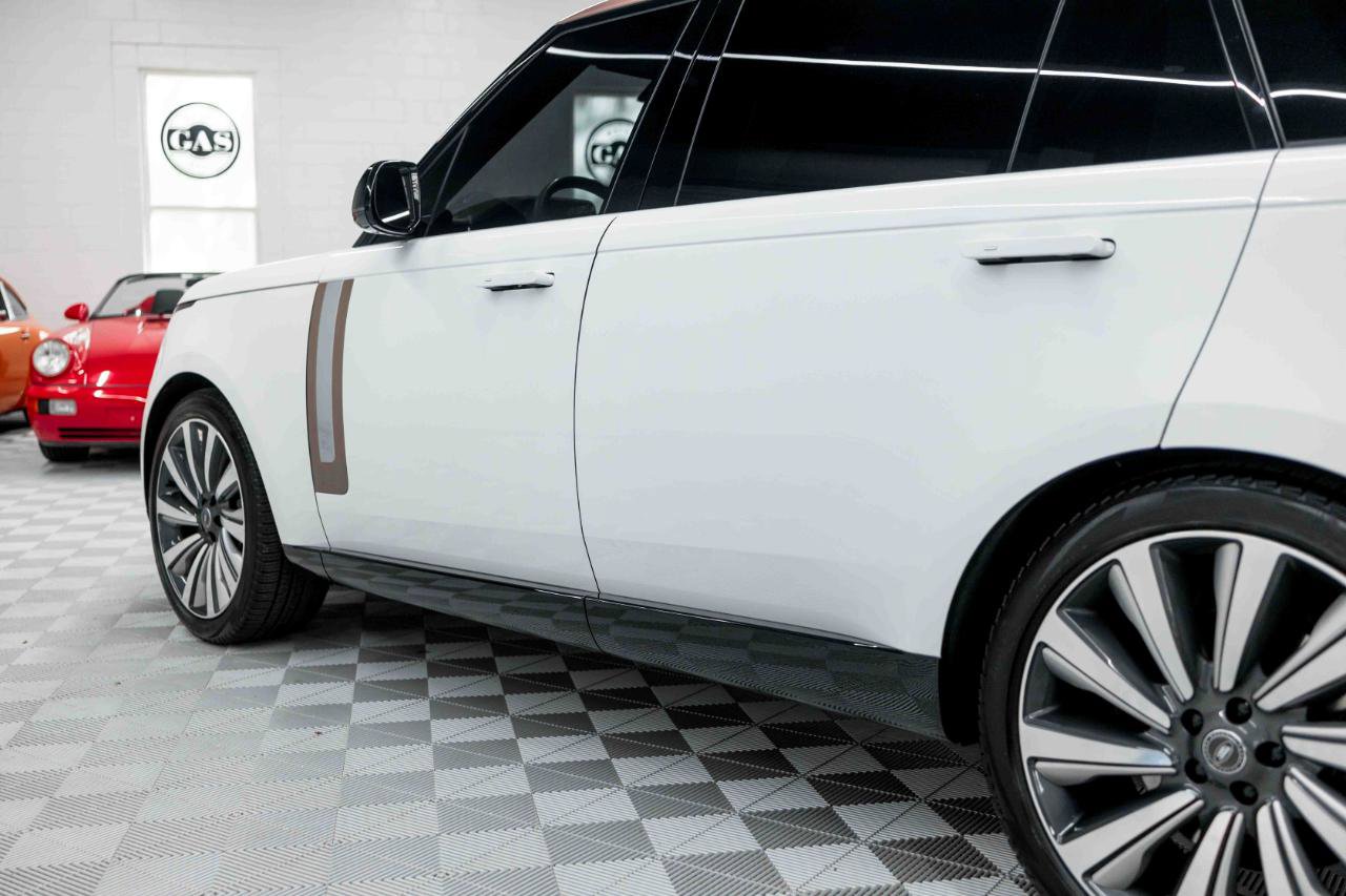 Used 2024 Land Rover Range Rover SV AWD/4WD image 28